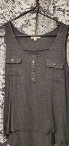 Gray sleeveless shirt